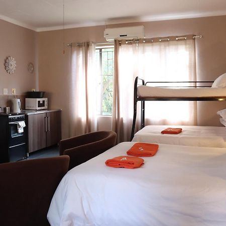 The Ultimate Lodge Louis Trichardt Exterior foto